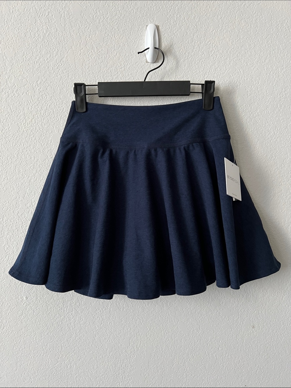Beyond Yoga Navy Spacedye Hot Shot Circle Skirt Skort Size Small NWT